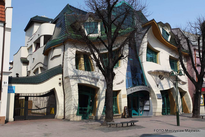 Krzywy Domek - architecture insolite